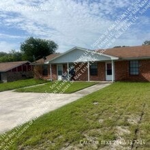 Building Photo - 205 Sherman Ave