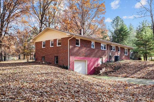 Foto del edificio - 205 Gum Branch Rd