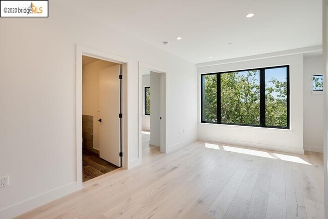 Building Photo - 2747 San Pablo Ave