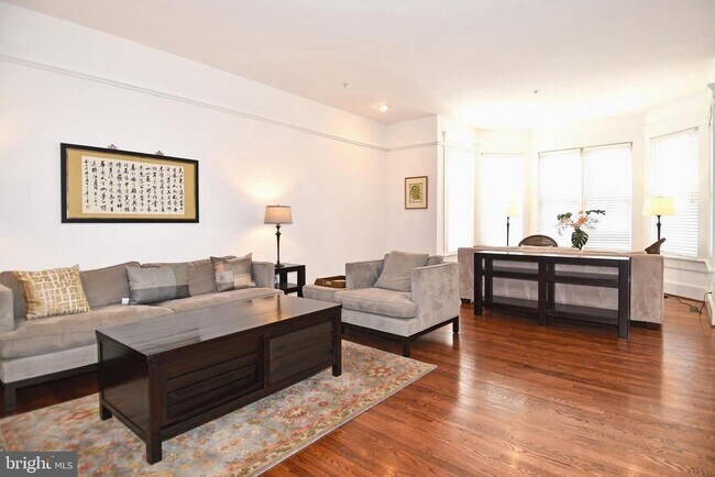 Foto del edificio - 2084 N Oakland St