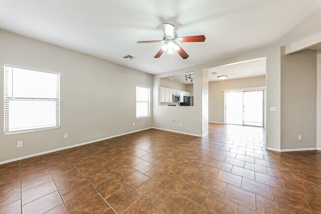 Foto del edificio - 15316 W Cortez St