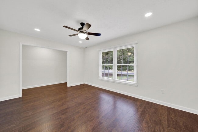 Foto del edificio - Beautifully Renovated Three Bed Two Bath Ranch Home in Mint Hill!