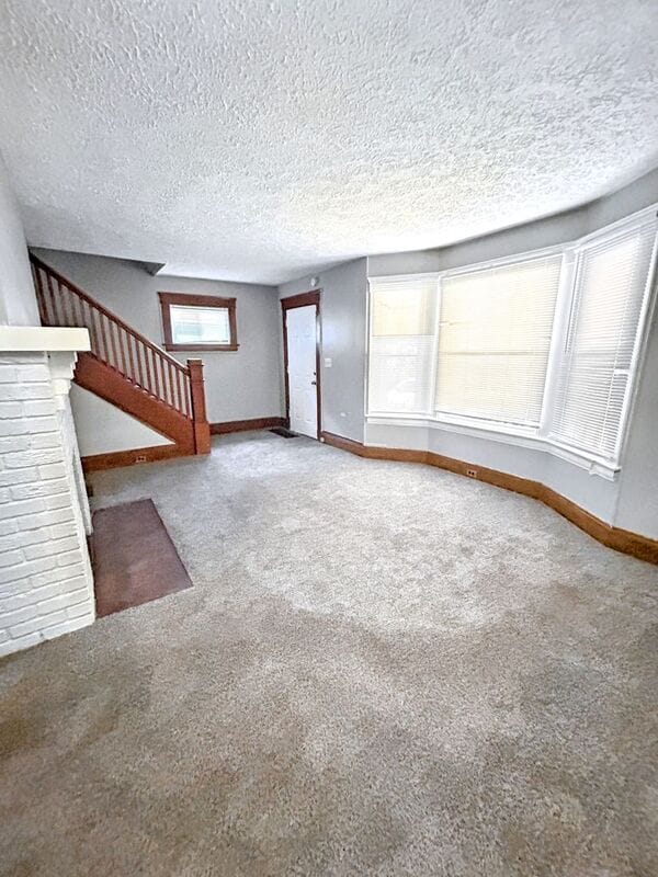 Building Photo - 14322 Elm Ave