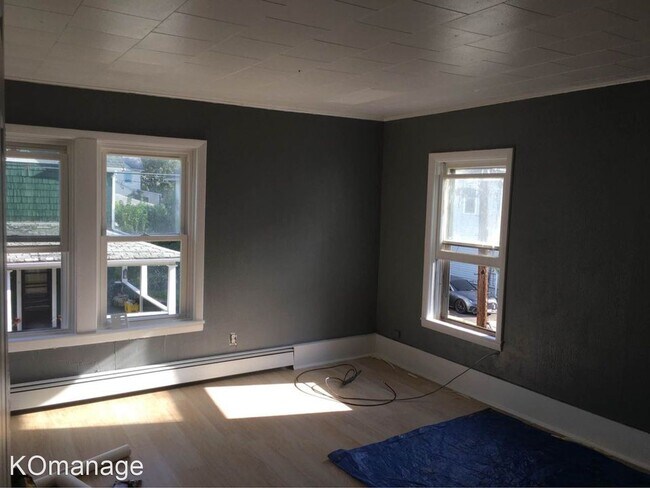 Foto del edificio - 3 br, 1 bath House - 5 King Avenue