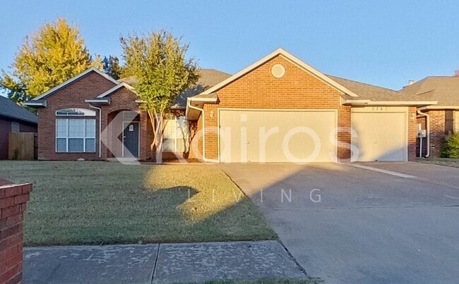 Building Photo - 2741 Stafford Rd