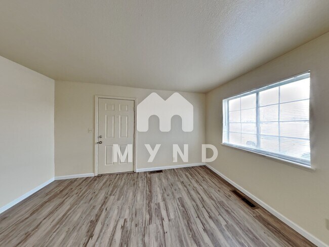 Building Photo - 540 Monroe St Apt A