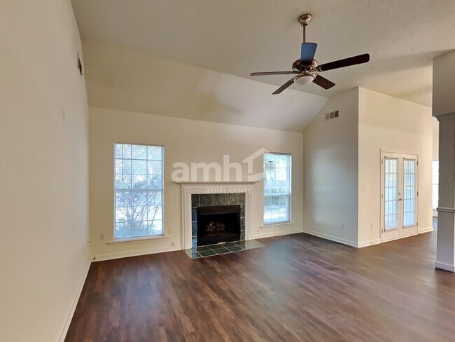 Foto del edificio - 39 Kingsbrook Circle