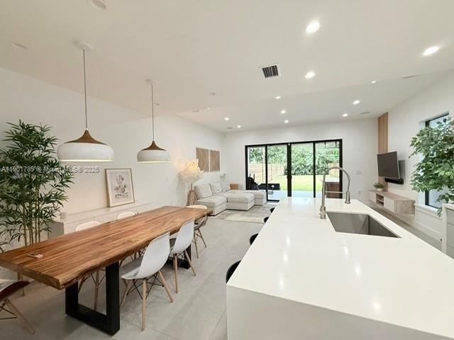 Foto del edificio - 8871 SW 28th St