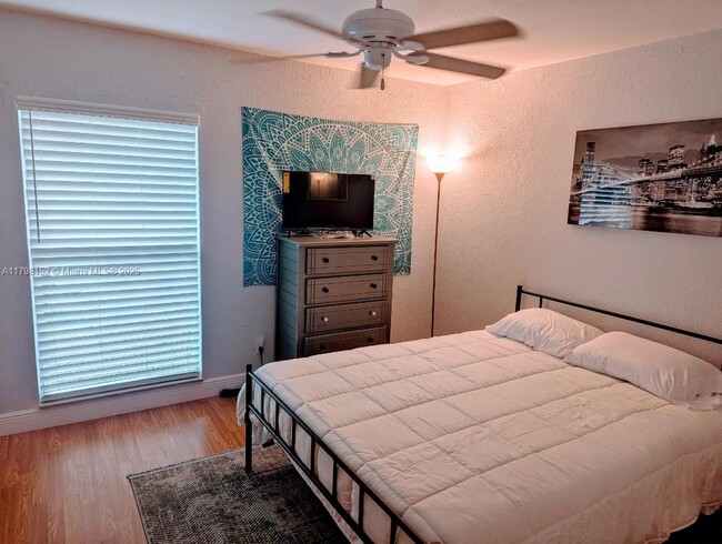Foto del edificio - 6605 NW 80th Ct