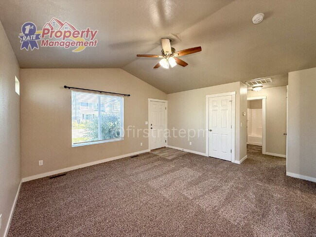 Foto del edificio - 4699 N Elsinore Ave