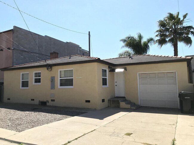 Building Photo - 1134 Garnet Ave