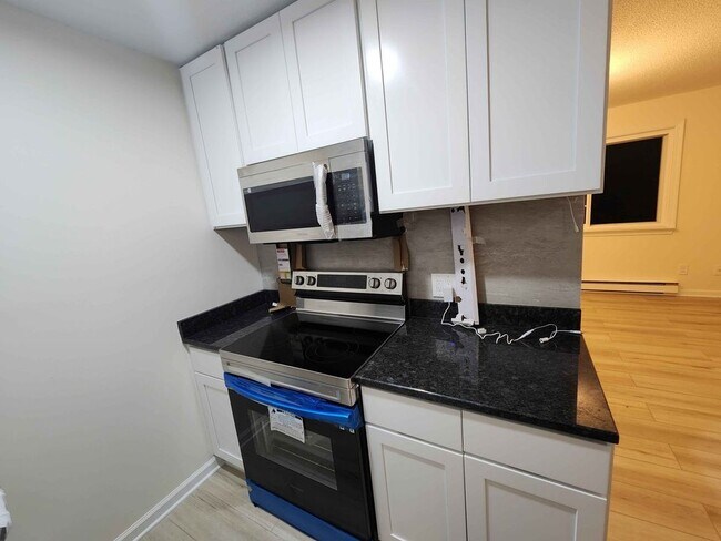 Building Photo - 201 Bretton St