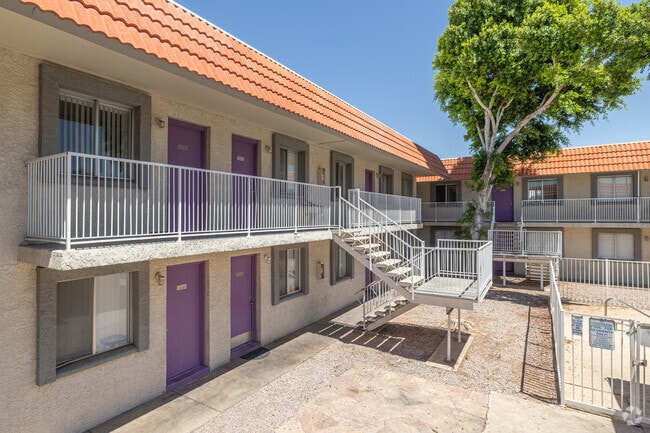 Building Photo - Camelback Palms