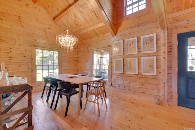 Building Photo - 7500 Nassau Point Rd
