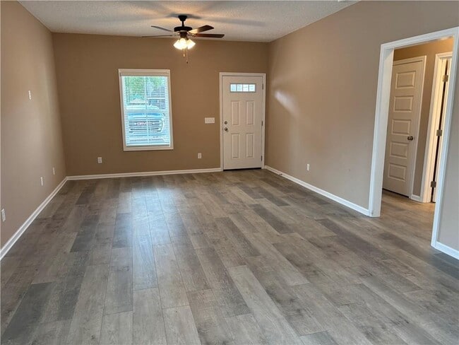 Foto del edificio - 3424 Hardee Ave