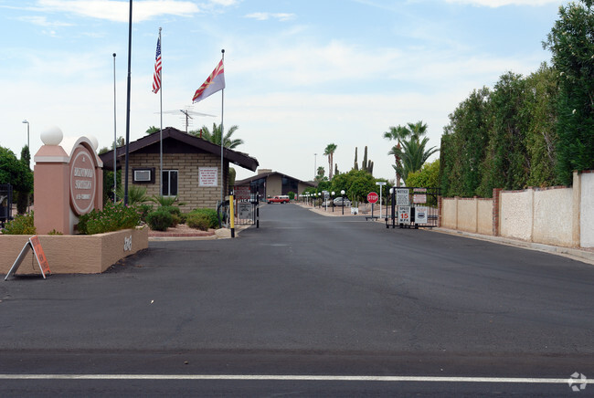 Building Photo - Silveridge Resort