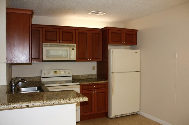 Foto del edificio - 11462 NW 43rd St