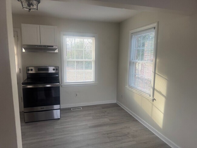 Foto del edificio - Charming 2br 1ba Home! Available Now!