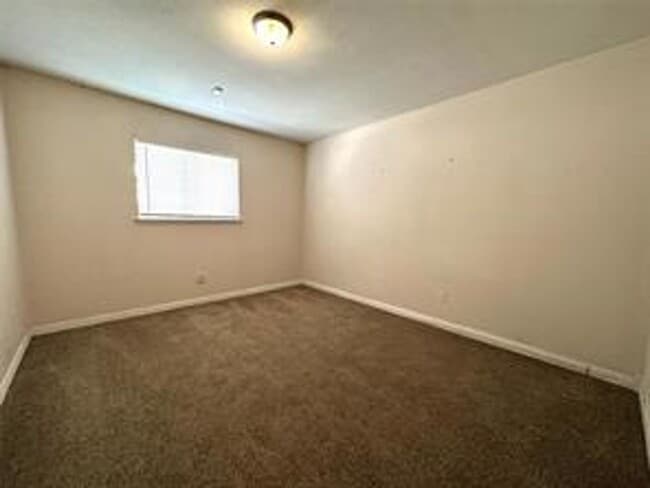 Foto del edificio - Great location in Plano! Ready beginning of Oct