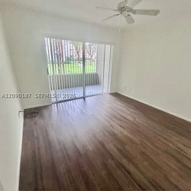 Foto del edificio - 1865 Palm Cove Blvd