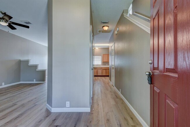 Building Photo - 23618 Wildwood Green Way