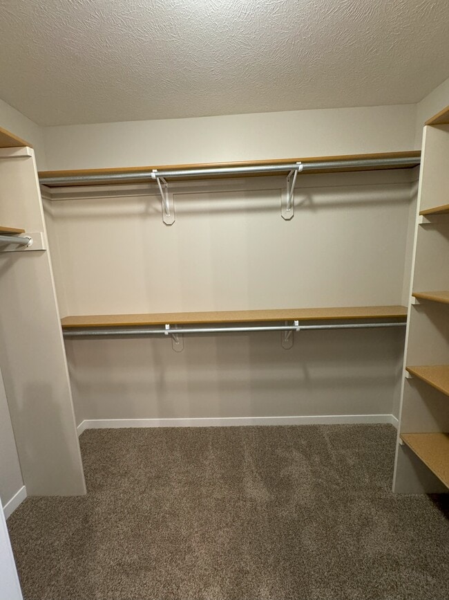 Building Photo - 1046 Kate Ave