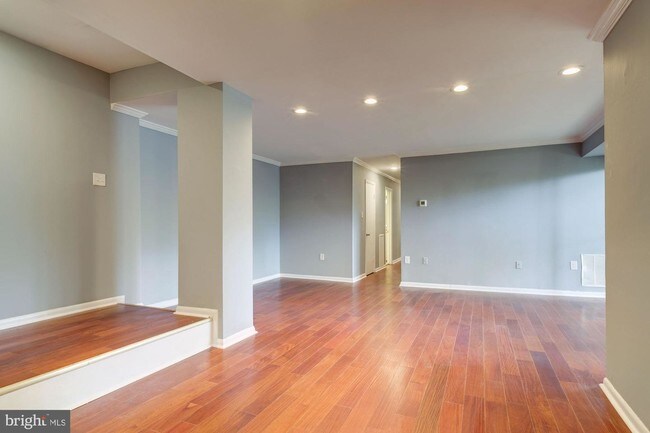 Foto del edificio - 15712 Dorset Rd