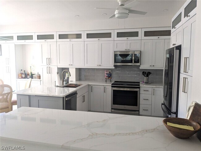 Building Photo - 705A San Marino Dr