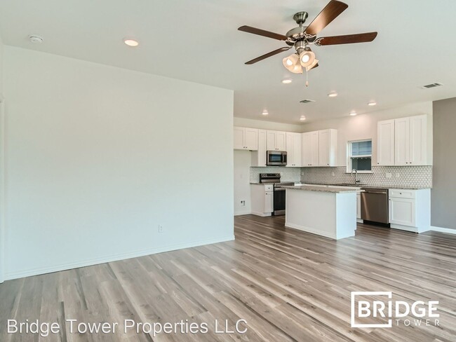 Building Photo - 3 br, 2 bath House - 7360 Parkside Place D...