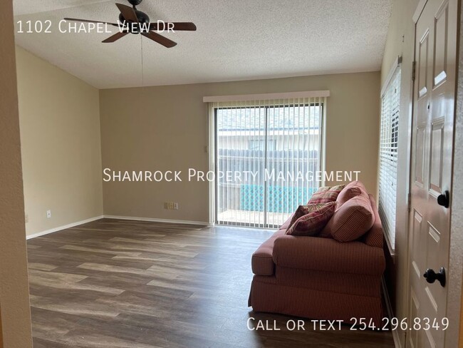 Building Photo - Adorable 2-Bedroom House