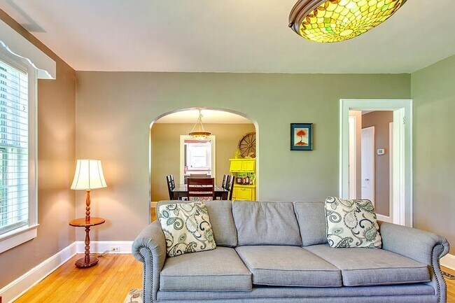 Foto del edificio - Charming 2 bedroom house in South Knox!