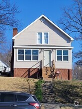 Building Photo - 411 Unity St