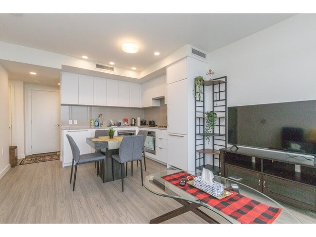 Building Photo - 13675-1107A 107A Ave