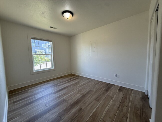 Foto del edificio - 2220 McKinney Ln