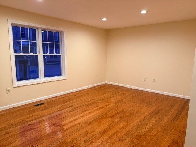 Building Photo - 407 Cambridge St