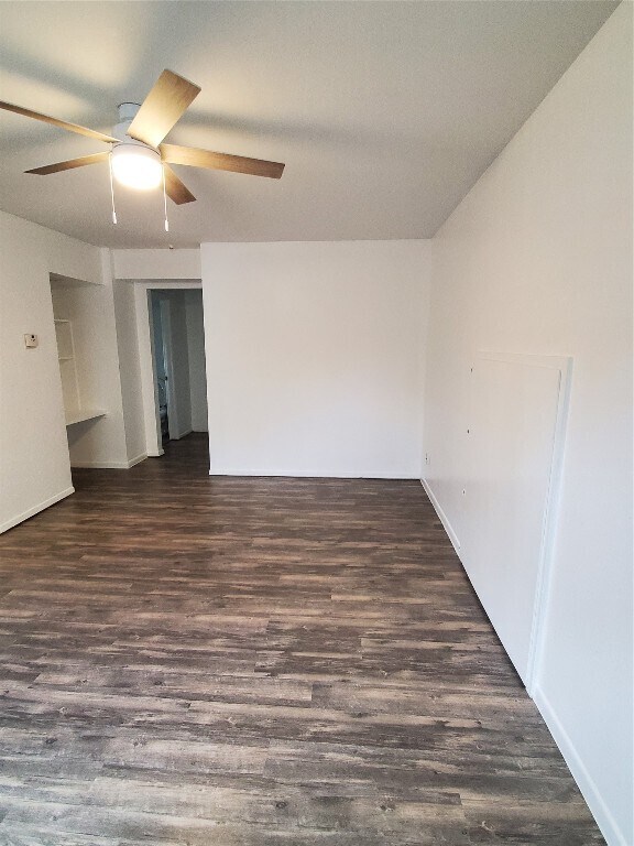 Building Photo - 322 Oakwood Loop