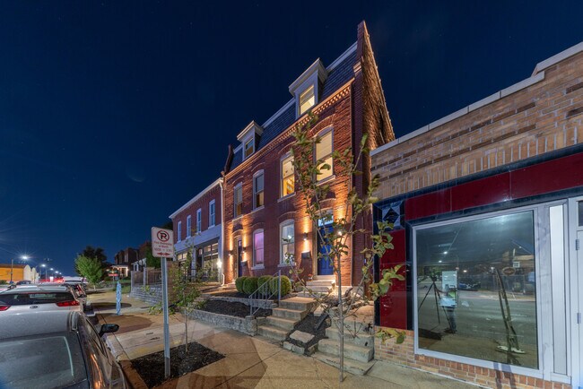 Building Photo - 3231 Morganford Rd