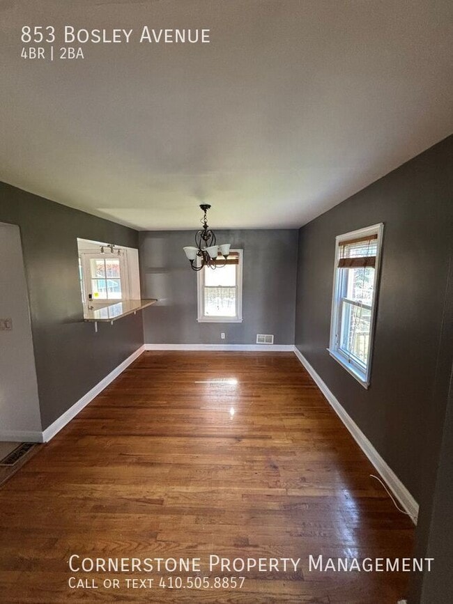 Foto del edificio - 853 Bosley Ave