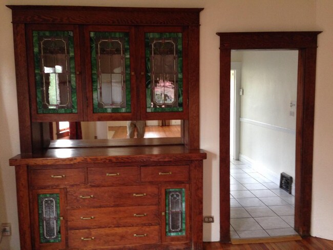1915 Original built in cabinets! - 3024 West Denver Place