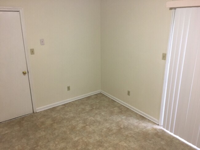 Foto del edificio - 1428 Brookwood Pl
