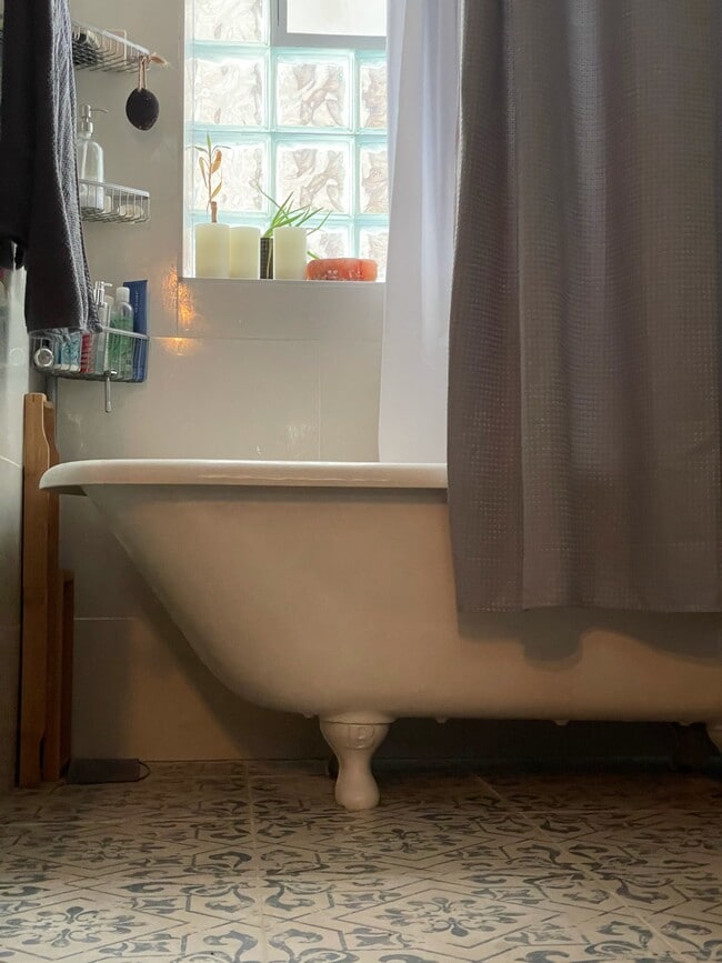 Foto del edificio - 4316 N Milwaukee Ave