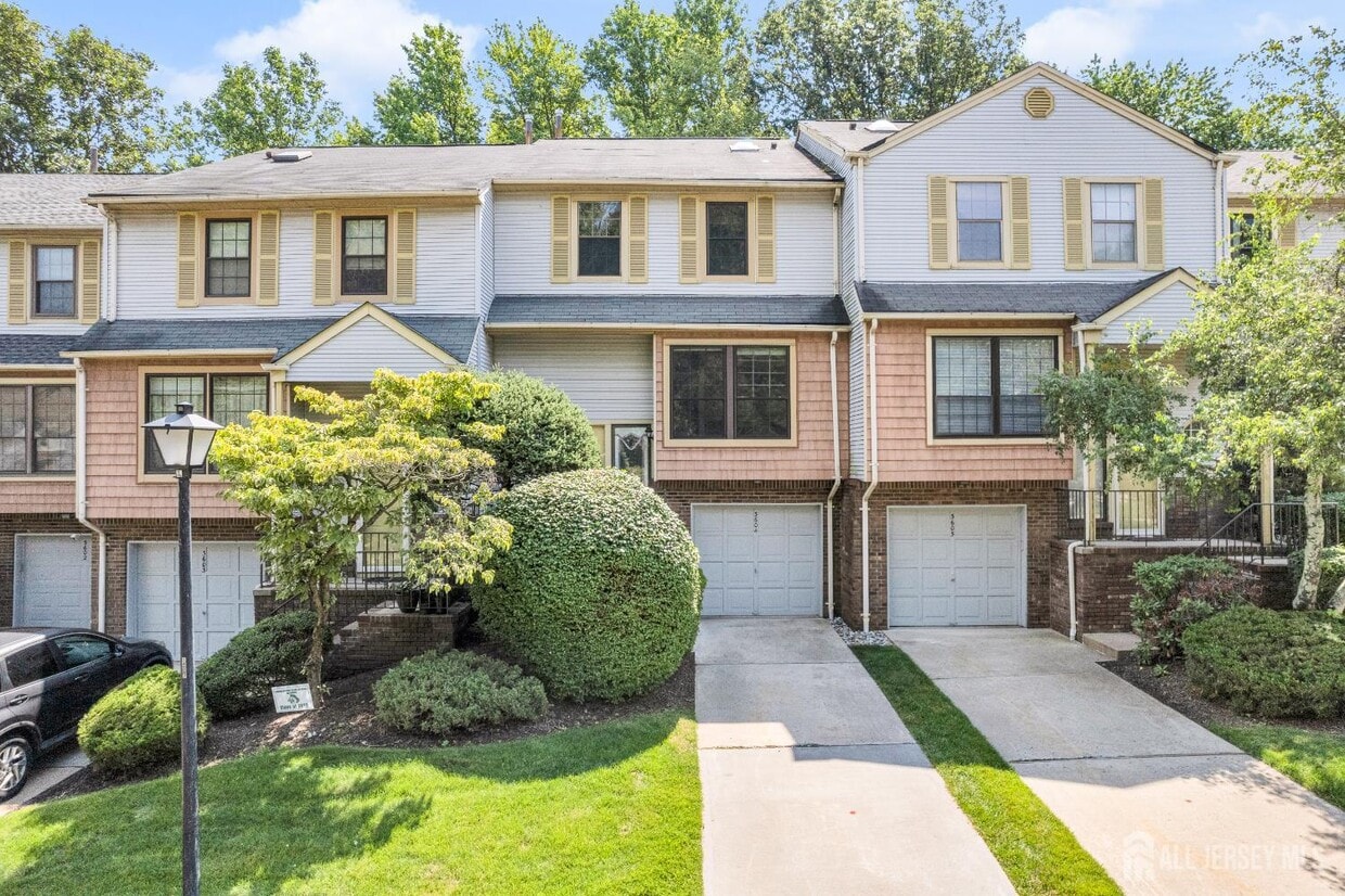 Primary Photo - 3604 Springbrook Dr