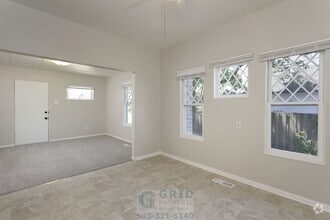 Building Photo - 6827 SE Mitchell Ct