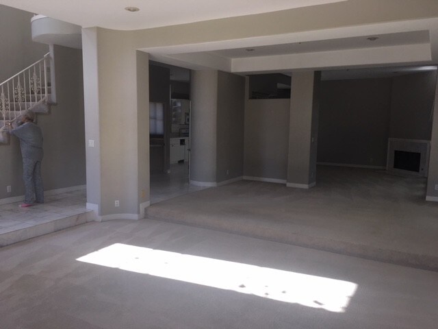 comedor y sala de estar - 723 S Broadway