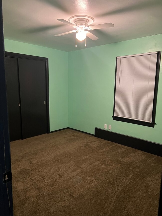 Foto del edificio - 4702 N 44th St