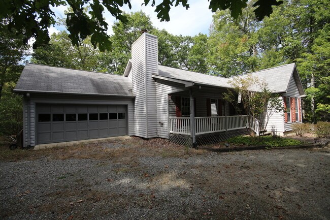Building Photo - 1334 Soquili Dr