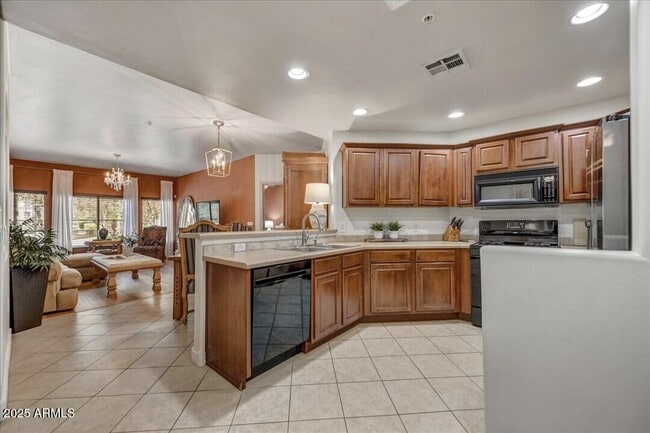 Foto del edificio - 5450 E Deer Valley Dr