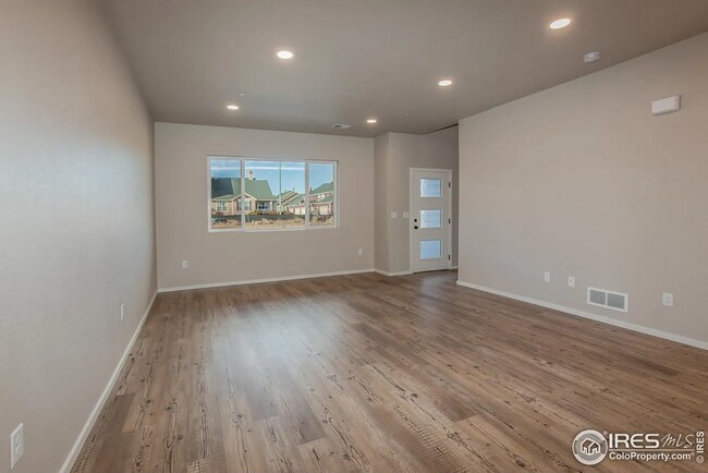 Foto del edificio - 6721 4th St Rd