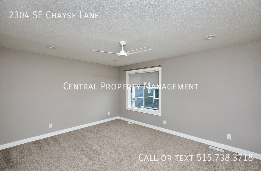 Primary Photo - 2304 SE Chayse Ln