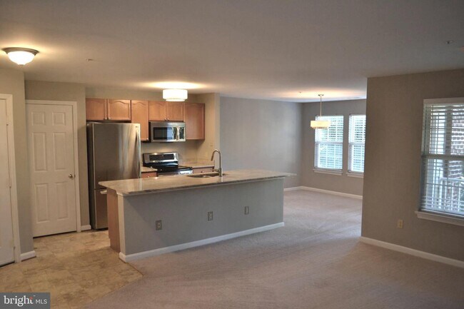 Foto del edificio - 2400 Ellsworth Way